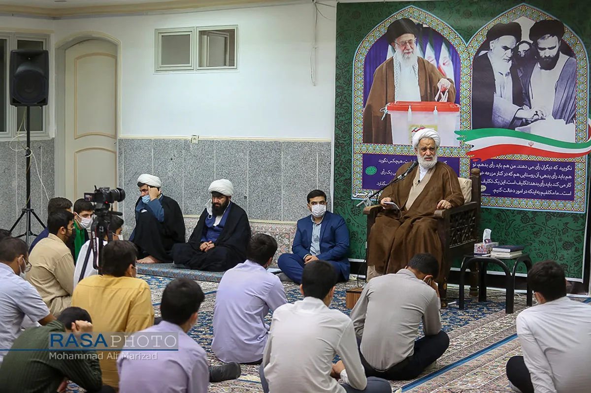 نشست بصیرتی و انتخاباتی با سخنرانی آیت الله کعبی