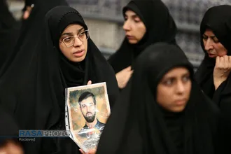 مراسم عزاداری شب عاشورای حسینی (علیه&zwnj;السلام) با حضور رهبر انقلاب
