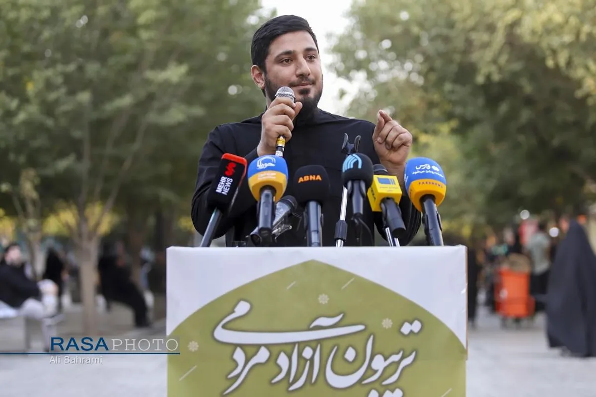 تریبون آزاد مردمی با موضوع  برکات جنگ