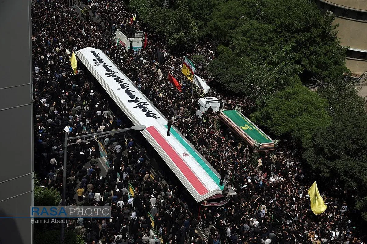 تشییع باشکوه شهدای خدمت در تهران