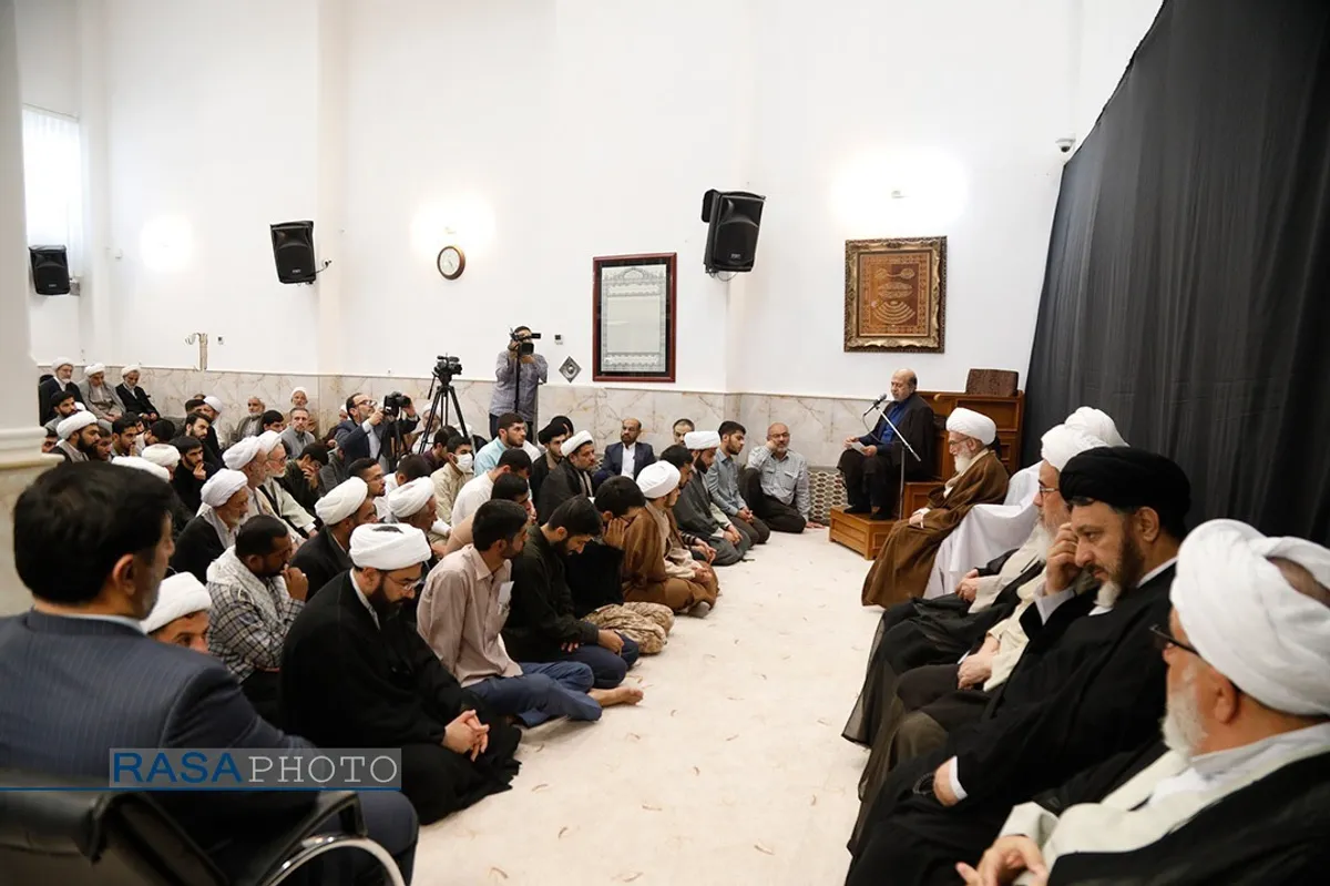 بزرگداشت شهدای غزه و اعلام حمایت از ملت فلسطین در دفتر حضرت آیت&zwnj;الله نوری همدانی