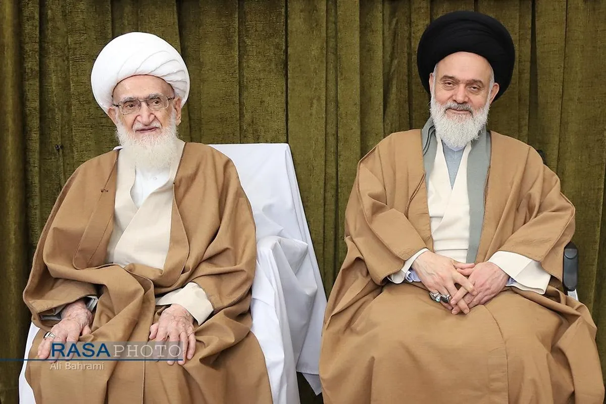 جشن عمامه&zwnj;گذاری طلاب در بیوت مراجع تقلید به&zwnj;مناسبت روز میلاد حضرت زهرا (سلام&zwnj;الله&zwnj;علیها)