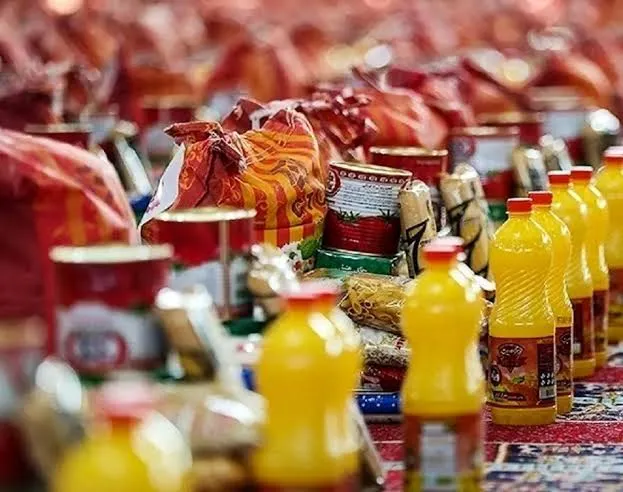 توزیع ۱۱۰ بسته معیشتی به نیت نصرت جبهه مقاومت در کاشان