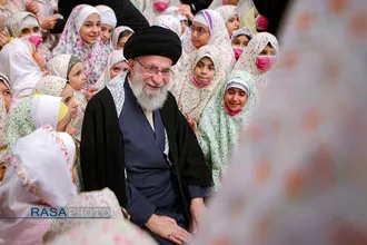 مراسم جشن تکلیف دختران دانش&zwnj;آموز با حضور مقام معظم رهبری