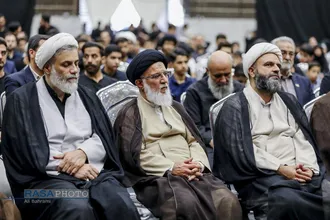 آئین سیاه پوشان عزای حسینی و رونمایی از اثر "اصحاب آخرالزمانی سید الشهدا (علیه السلام)"