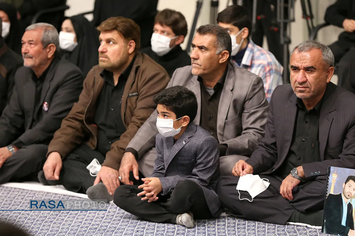 دیدار خانواده شهدای حادثه&zwnj; تروریستی شاهچراغ شیراز با رهبر معظم انقلاب