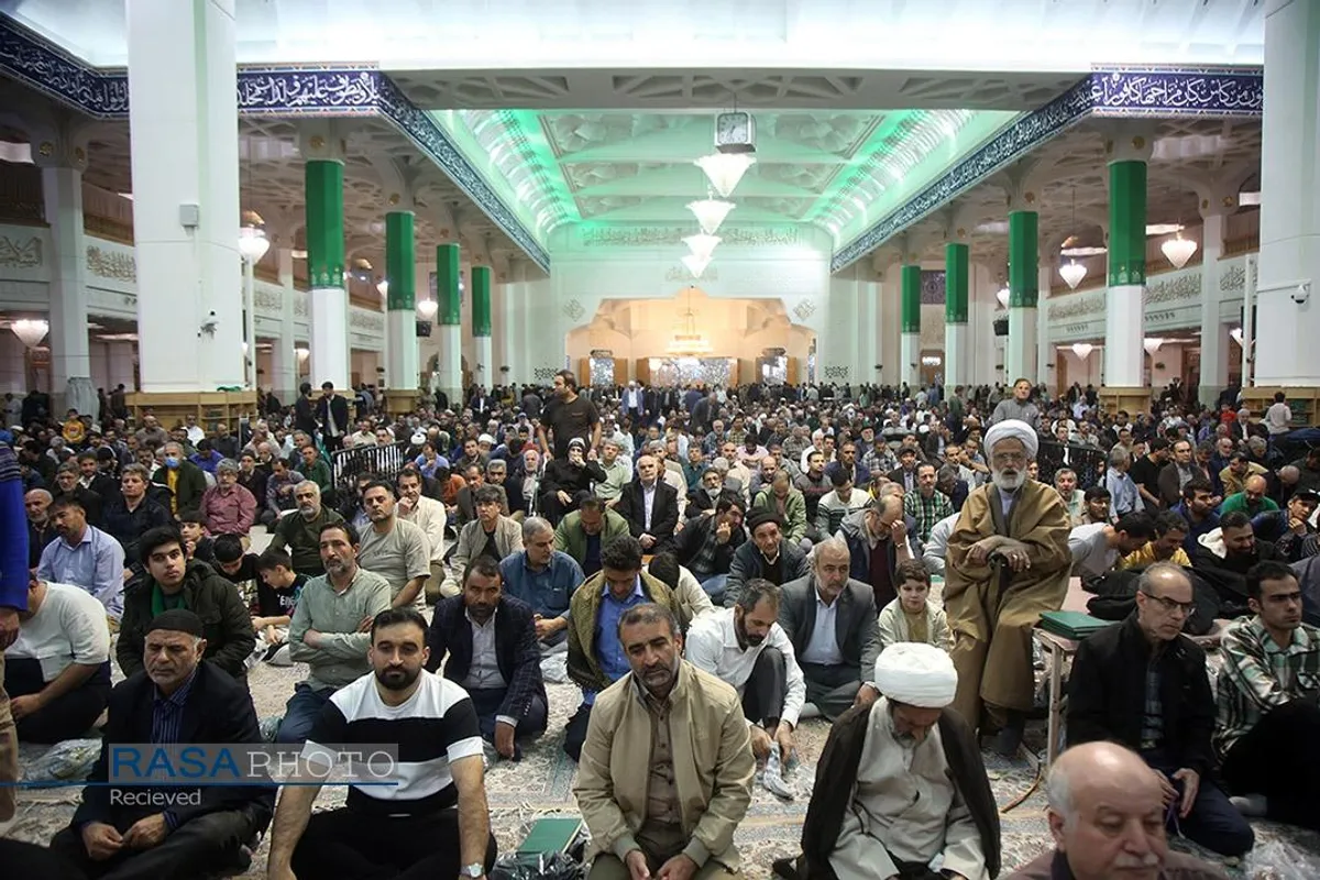 اقامه نماز عید سعید فطر در حرم کریمه اهل&zwnj;بیت (ع)