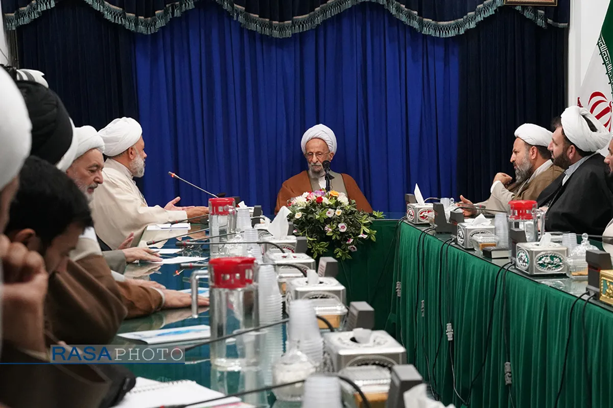 دیدار مسئولان نهاد&zwnj;های حوزوی با آیت الله مصباح یزدی