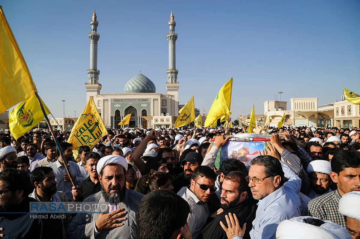 تشییع پیکر طلبه شهید مدافع حرم محمد حسین مومنی