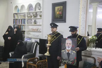 حضور خادمان حرم حضرت معصومه (س) در منزل سپهبد شهید عبدالرحیم موسوی