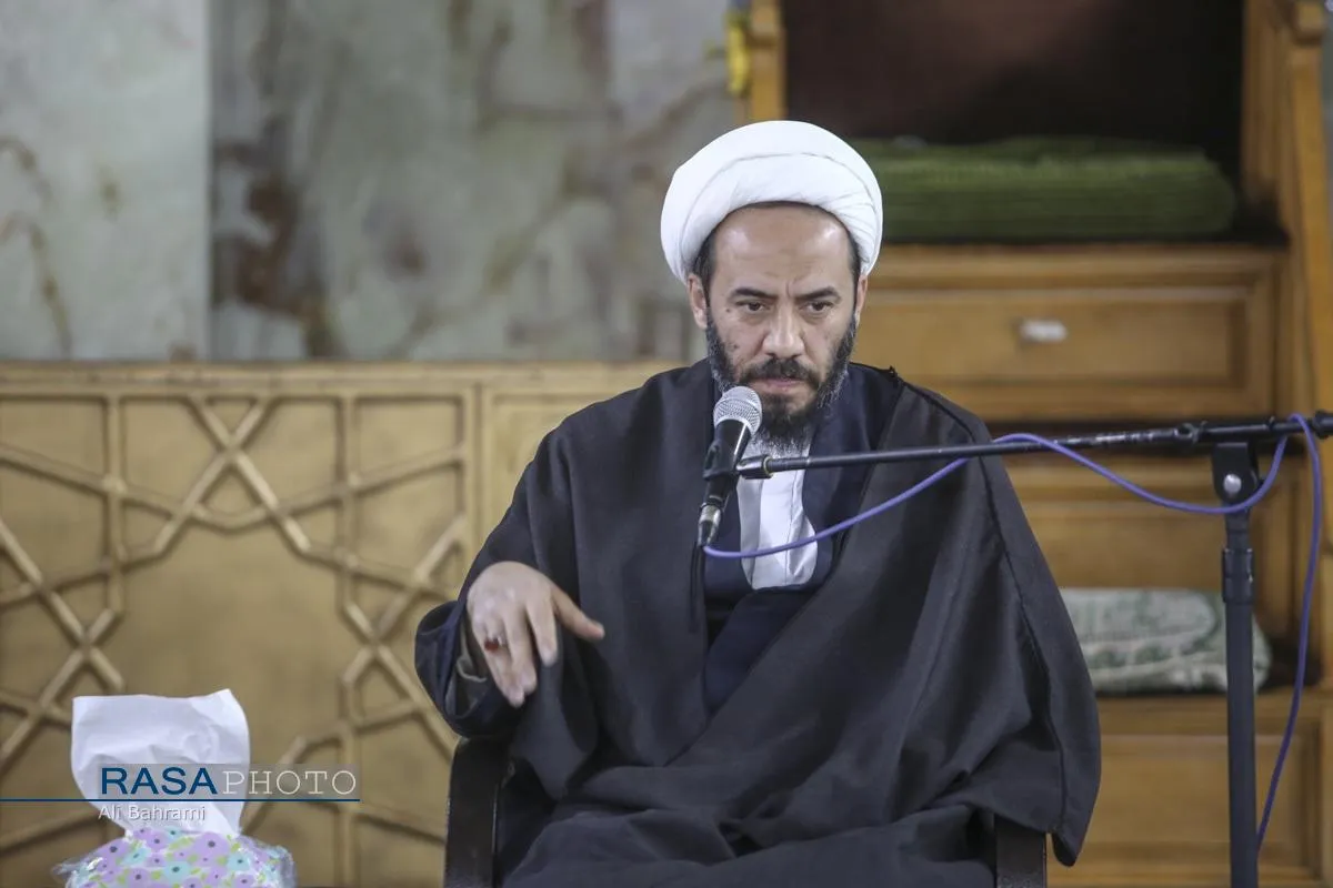 یادبود شهید علی اکبر حسین&zwnj;زاده دادستان اسفراین در مدرسه علمیه معصومیه