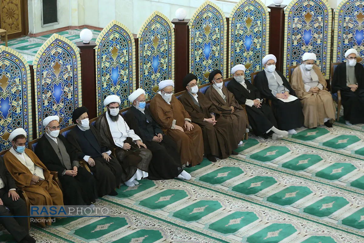 دیدار جمعی از علما و شخصیت&zwnj;های حوزوی با رئیس جمهور