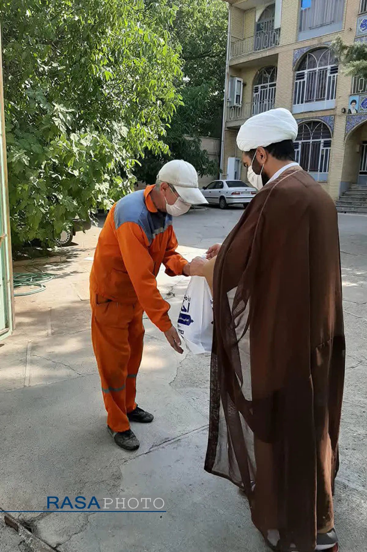 رزمایش کمک مومنانه مدرسه علمیه امیرالمومنین(ع) صحنه&lrm;