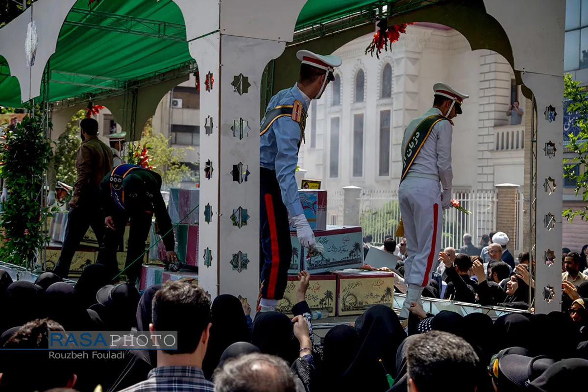 مراسم تشییع پیکر مطهر ۱۵۰ شهید دفاع مقدس در تهران&lrm;