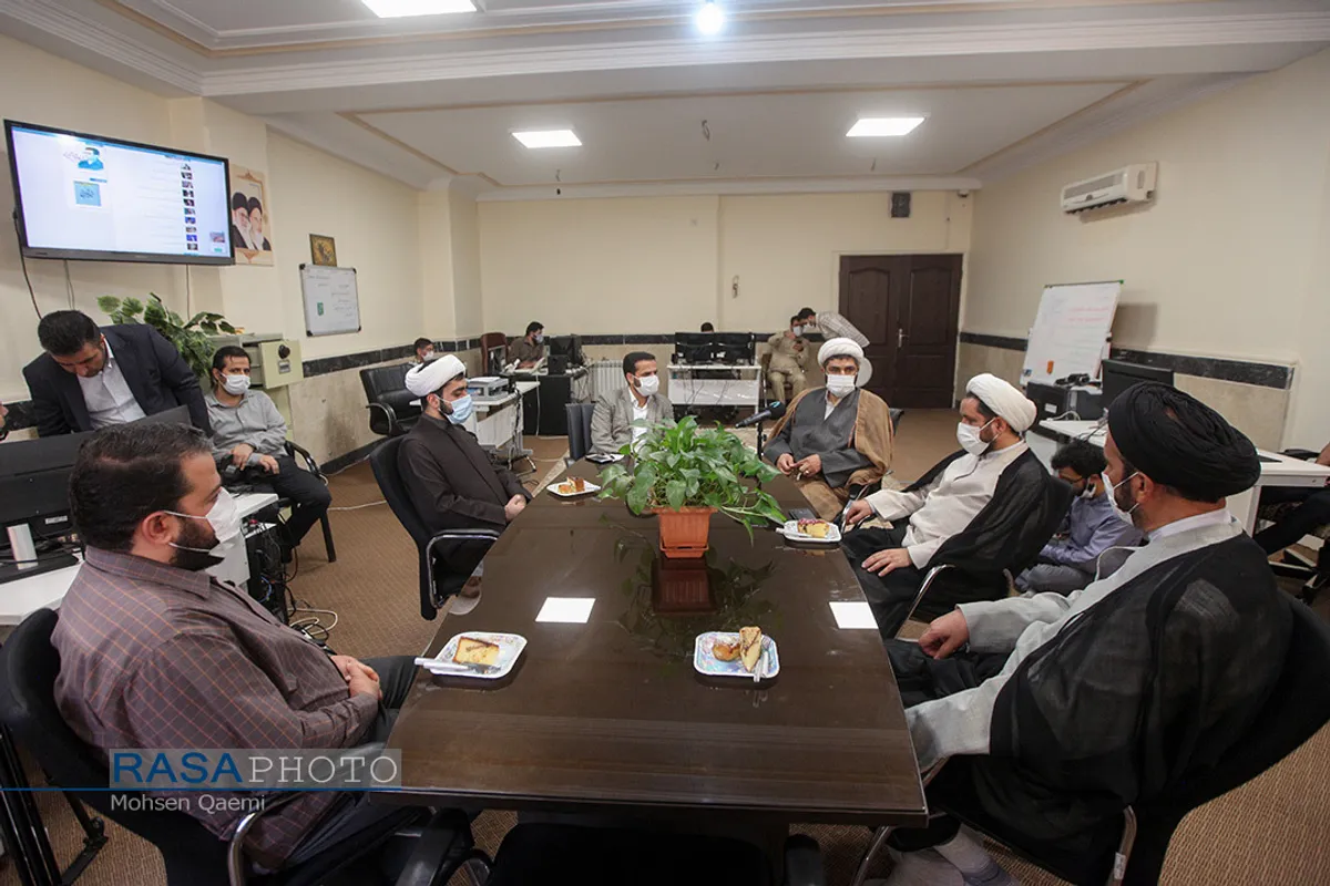 بازدید رئیس مرکز خدمات حوزه علمیه از خبرگزاری رسا در روز خبرنگار