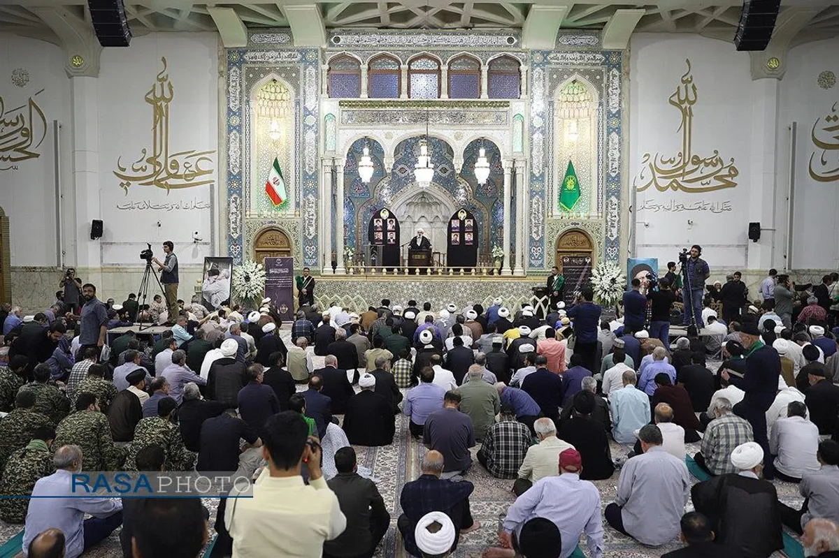 مراسم ترحیم مادر مکرمه سیدحسن نصرالله در حرم حضرت معصومه (سلام&zwnj;الله&zwnj;علیها)