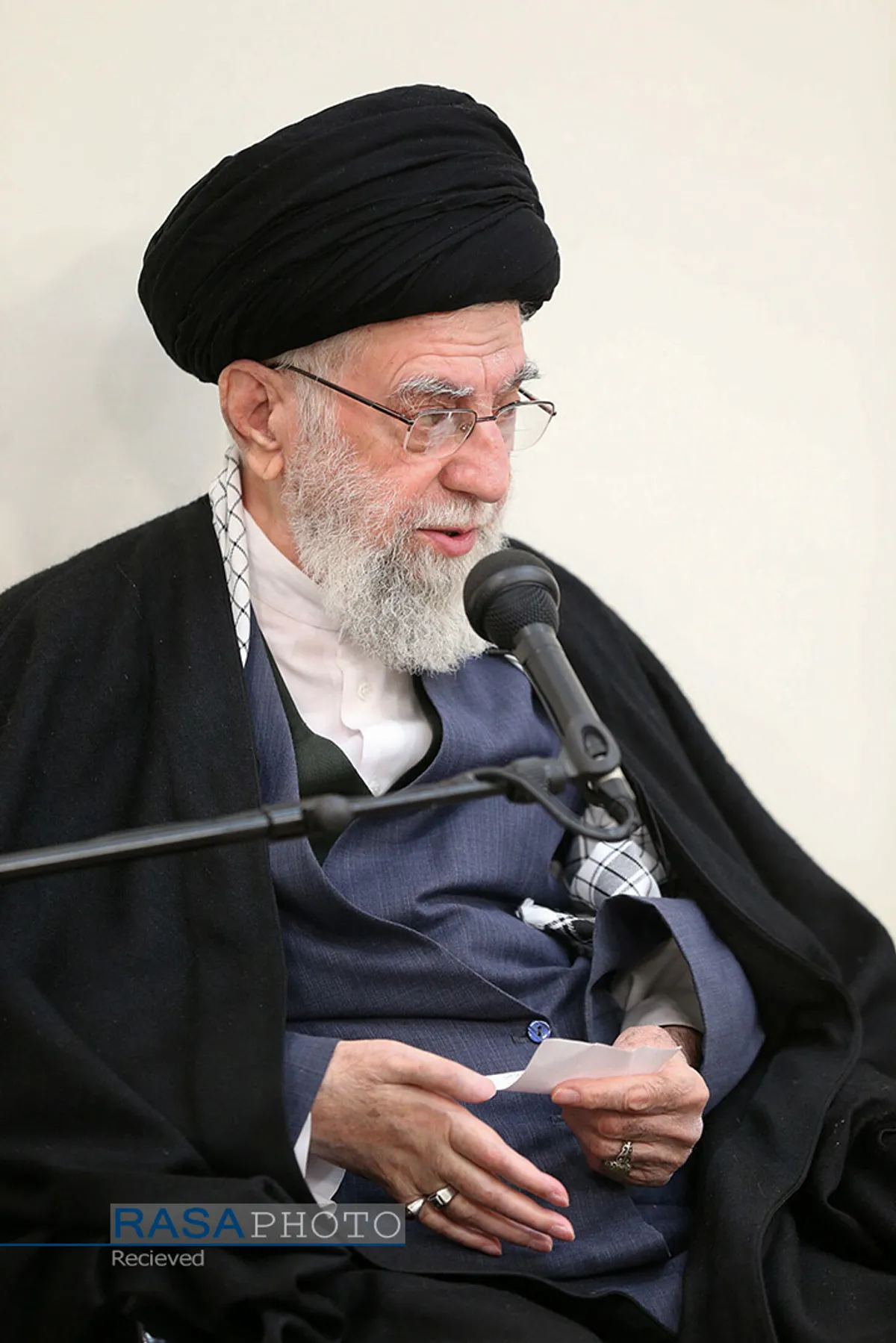 دیدار جمعی از فرماندهان ارشد نیرو&zwnj;های مسلح با فرمانده کل قوا