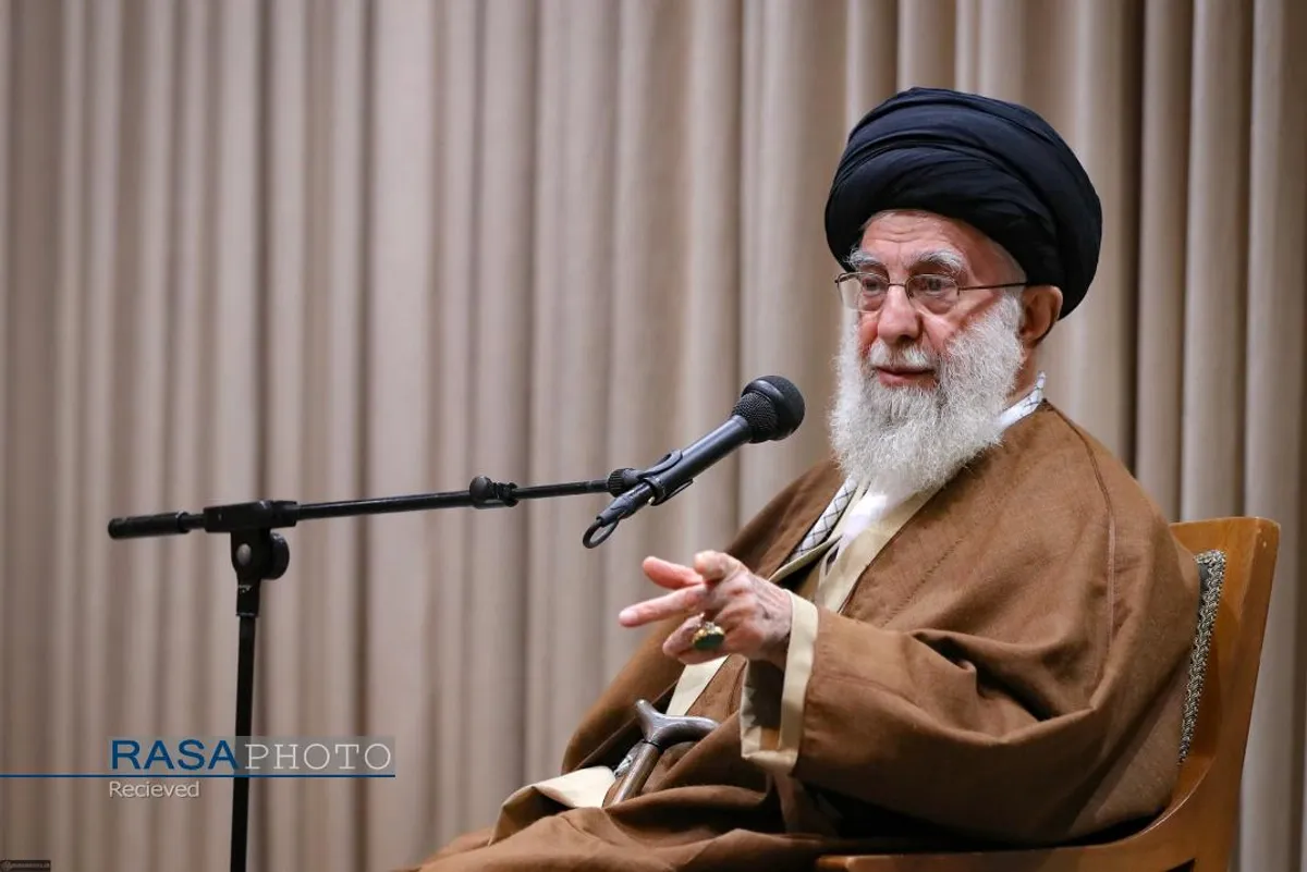 بازدید فرمانده کل قوا از نمایشگاه دستاوردهای نیروی هوافضای سپاه پاسداران