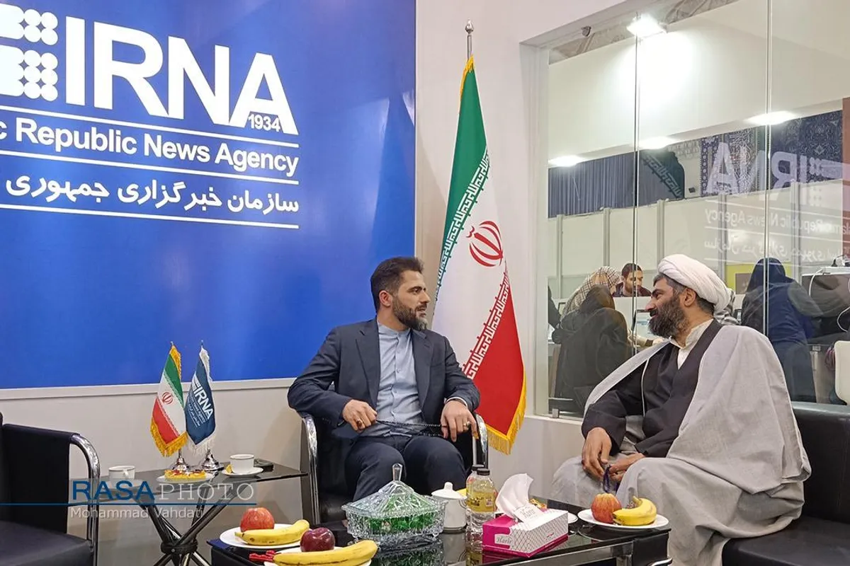 بازدید&zwnj; مدیر عامل خبرگزاری رسا از غرفه رسانه ها در نمایشگاه مطبوعات