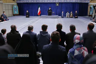 دیدار خانواده شهدای حادثه&zwnj; تروریستی شاهچراغ شیراز با رهبر معظم انقلاب