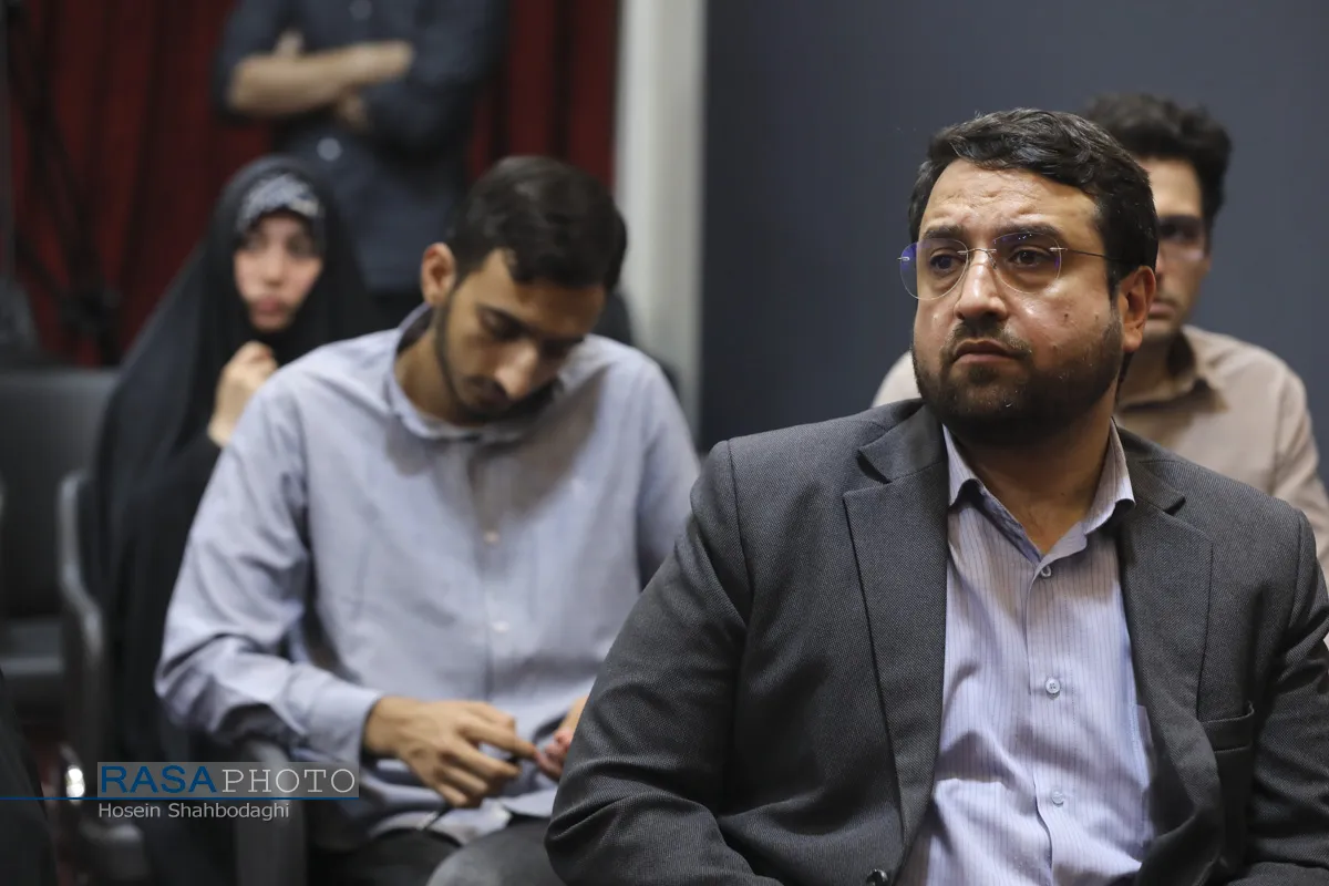 رونمایی کتاب &laquo;بررسی فقهی معصومین در بازی&zwnj;های رایانه&zwnj;ای و متاورس&raquo; اثر حجت الاسلام والمسلمین نهاوندی