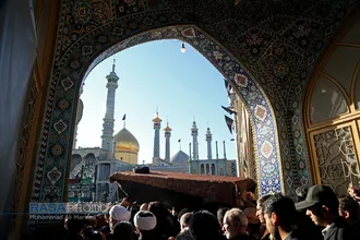 تشییع پیکر آیت الله سید هاشم رسولی محلاتی با حضور علما و روحانیان و مردم انقلابی قم