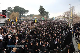 راهپیمایی نمازگزاران جمعه قم در پی شهادت سردار حاج قاسم سلیمانی