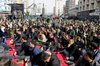 اجتماع عزاداران در روز شهادت حضرت زهرا (س) در میدان فاطمی تهران