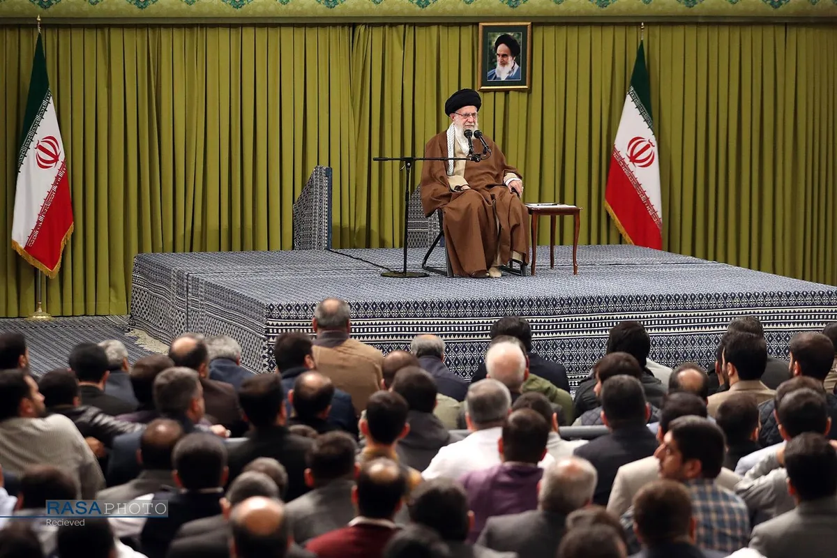 دیدار مداحان اهل&zwnj;بیت (علیهم&zwnj;السلام) با مقام معظم رهبری