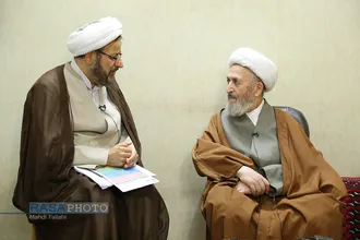 دیدار حجت الاسلام والمسلمین واعظی و دست اندرکاران همایش "نظریه علم اسلامی و کاربست آن در نظام آموزش و پرورش" با حضرت آیت الله سبحانی&lrm;