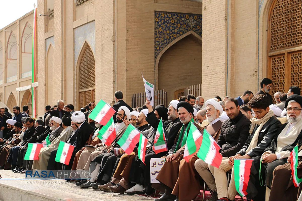 بعثت انقلاب | راهپیمایی پرشکوه مردم اصفهان در یوم الله 22 بهمن