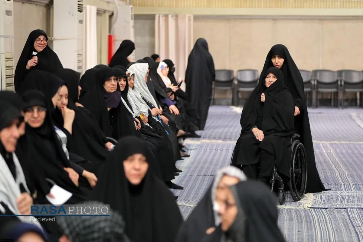دیدار مردم قم با رهبر انقلاب در سالروز قیام ۱۹ دی