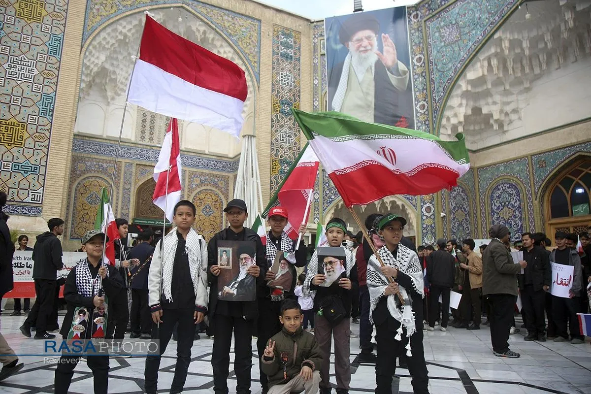 تجدید پیمان اندونزیایی&zwnj; و تایلندی و سومالیایی&zwnj;های مقیم ایران با آرمان&zwnj;های رهبر شهید انقلاب