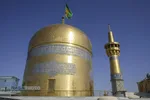 آیین تعویض پرچم گنبد منور رضوی در روز میلاد حضرت امام رضا (علیه&zwnj;السلام)