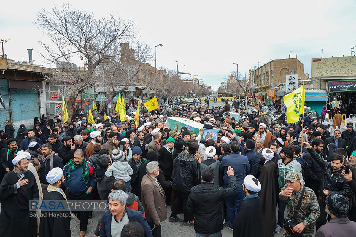 تشییع پیکر طلبه شهید مدافع حرم حجت الاسلام موسوی در قم