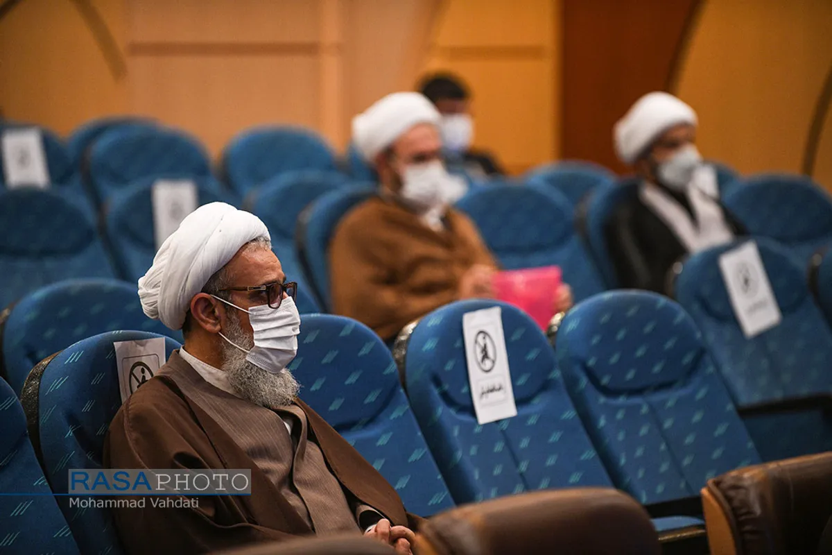 مراسم نکوداشت مرحوم آیت الله سلطان&zwnj;الواعظین شیرازی با قرائت پیام حضرت آیت الله سبحانی در سالن همایش های غدیر دفتر تبلیغات اسلامی برگزار شد.