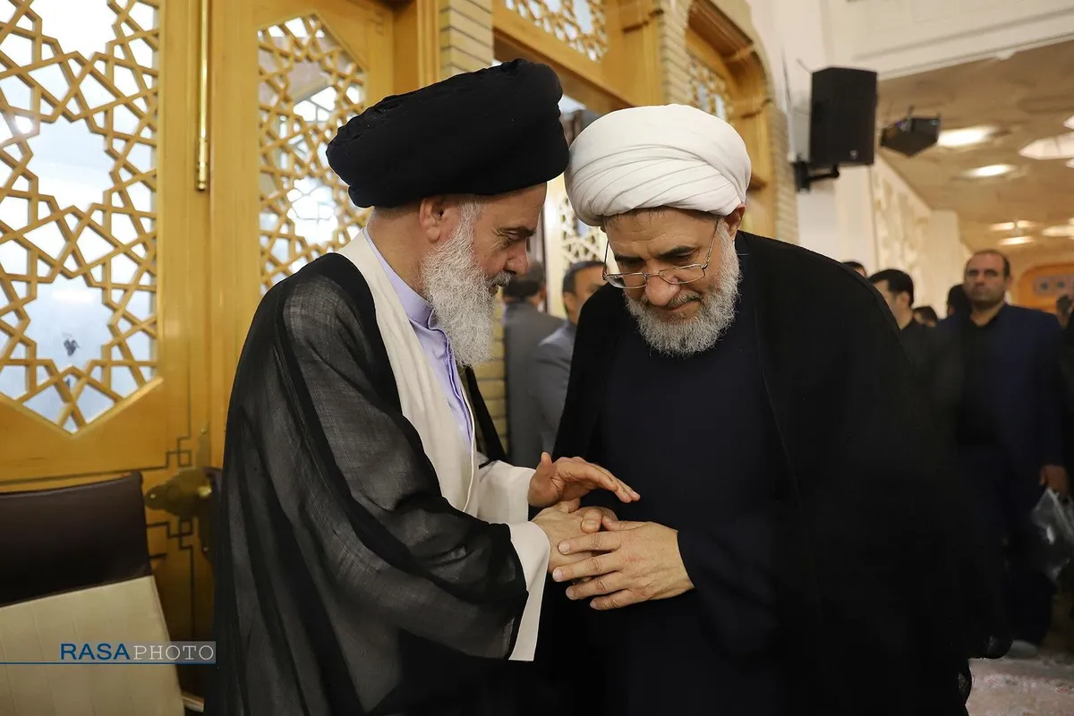 مراسم بزرگداشت شهدای خدمت در حرم حضرت معصومه (سلام&zwnj;الله&zwnj;علیها)