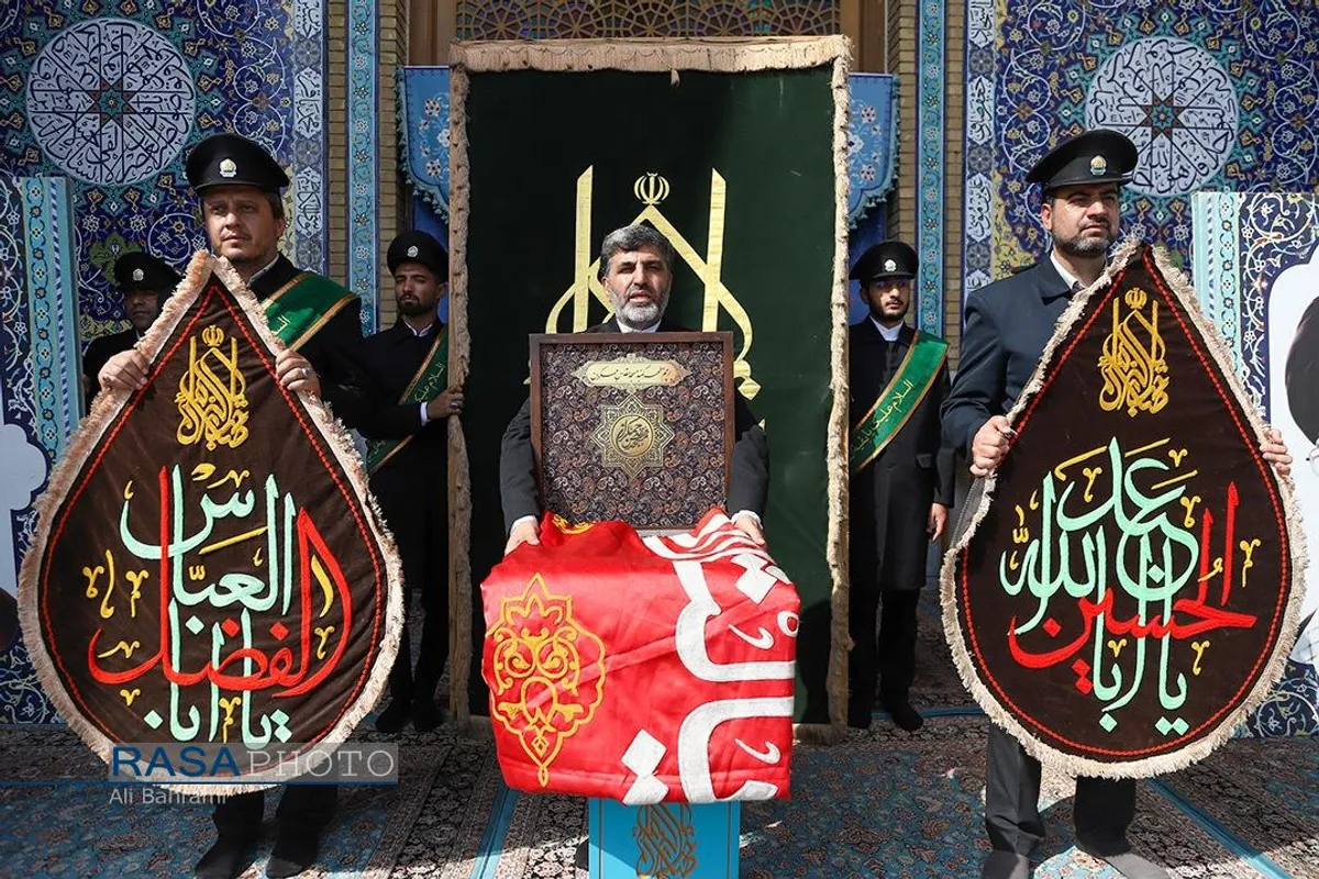 تجمع خونخواهی مردم قم و تعویض پرچم مسجد مقدس جمکران