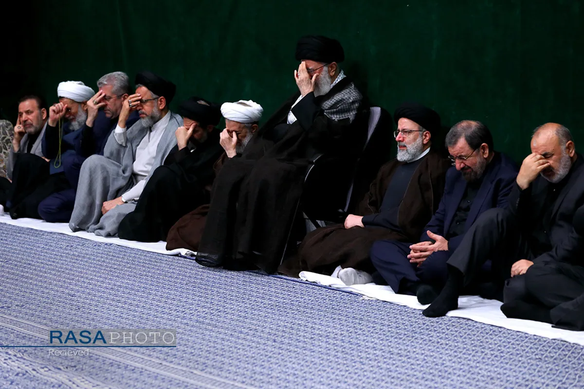 اولین شب مراسم عزاداری حضرت اباعبدالله الحسین (علیه&zwnj;السلام) با حضور رهبر انقلاب امام خامنه ای