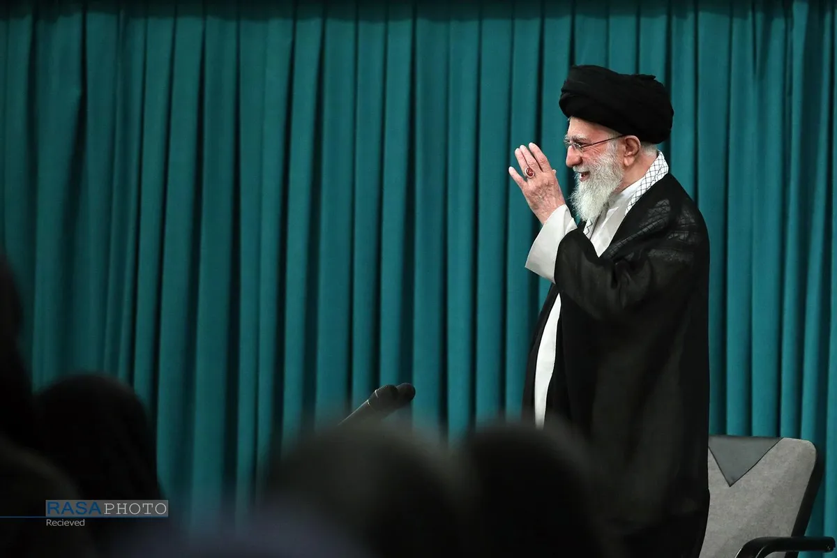 دیدار اعضای کاروان&zwnj;های اعزامی ایران به بازی&zwnj;های المپیک و پارالمپیک ۲۰۲۴ با رهبر انقلاب