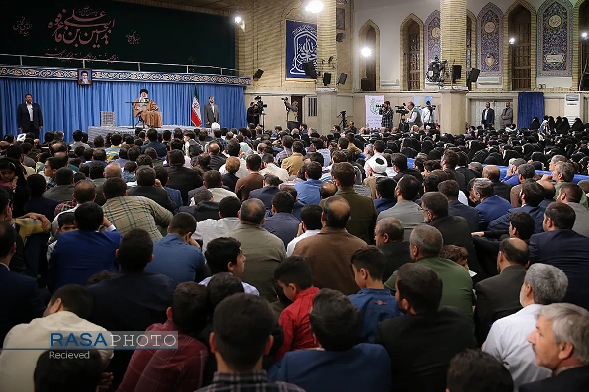 دیدار جمعی از پاسداران و خانواده&zwnj;های آنان با مقام معظم رهبری