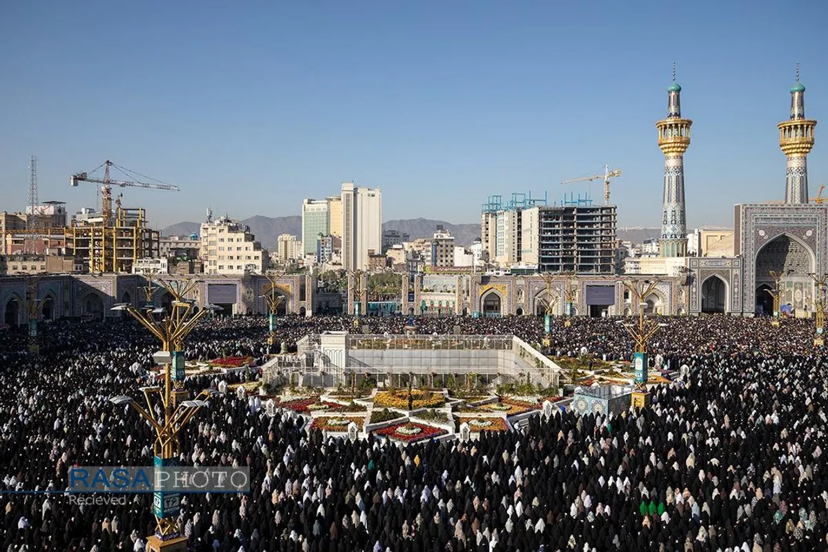 اقامه نماز عید فطر در حرم مطهر رضوی
