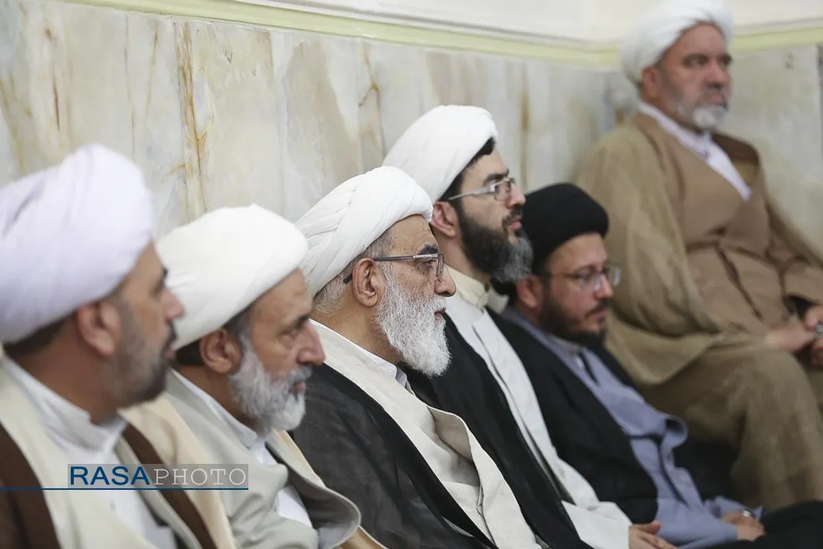 دیدار اعضای مجمع نمایندگان طلاب با آیت الله شب زنده&zwnj;دار