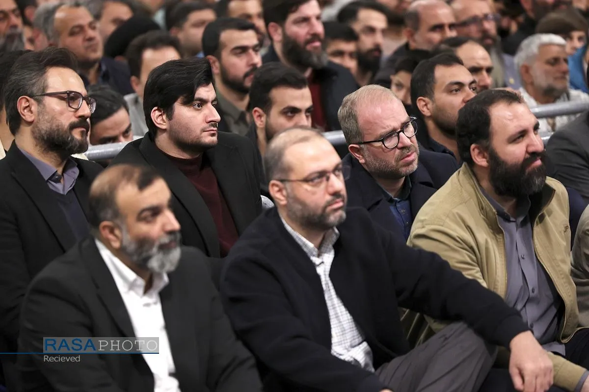 دیدار اقشار مردم در آغاز دهه مبارکه فجر با رهبر معظم انقلاب