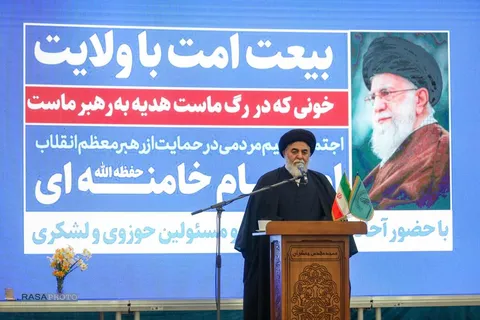 مسلمانان جهان زبان هتک کننده به رهبر انقلاب را از حلقوم بیرون خواهند کشید
