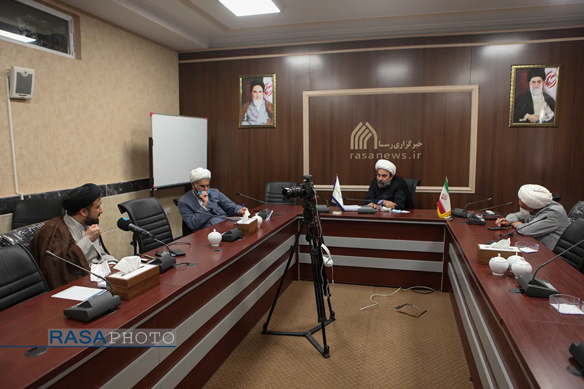 سومین نشست هیات اندیشه ورز انتخابات ۱۴۰۰ با حضور اساتید حوزه علمیه قم