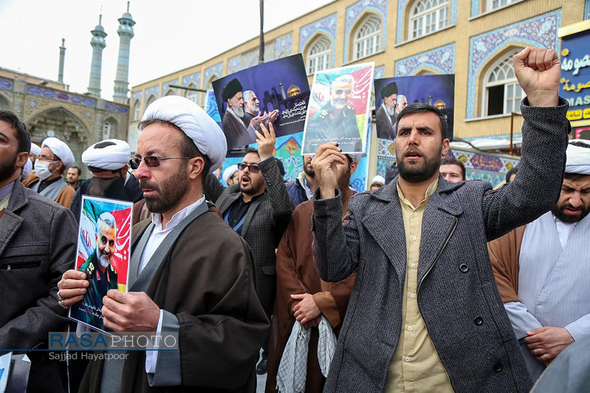 راهپیمایی خودجوش طلاب و بسیجیان قم در پی شهادت حاج قاسم سلیمانی