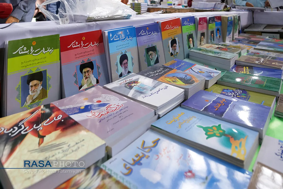 بازدید حجت الاسلام والمسلمین مروی از &laquo;هفتمین نمایشگاه تخصصی کتب حوزوی و معارف اسلامی&raquo;