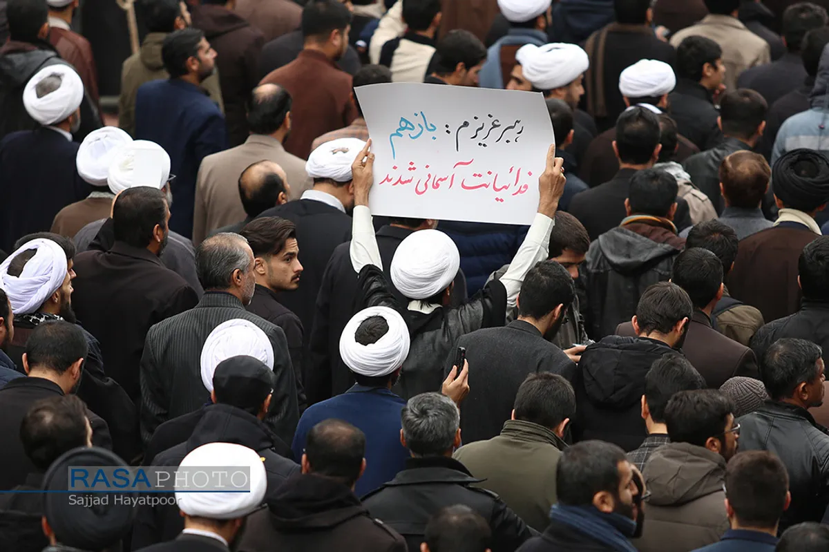 راهپیمایی خودجوش طلاب و بسیجیان قم در پی شهادت حاج قاسم سلیمانی