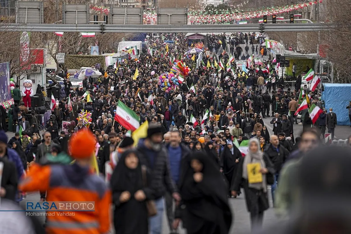 راهپیمایی باشکوه و حماسی ۲۲ بهمن در تهران